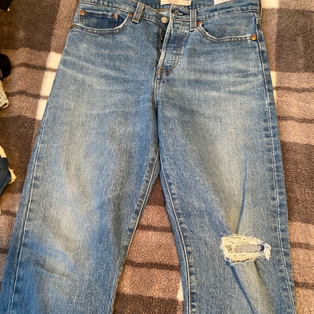 Levi’s wedgies size 27